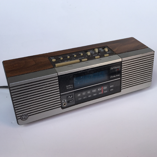 CLOCK, Digital Clock Radio - Timber GE Side Speakers